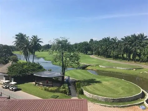 MANILA GOLF 3